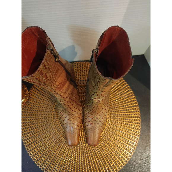 Donald J. Pliner Crocodile Boots Size 7 - Picture 4 of 8